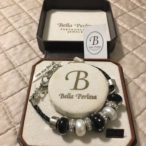 ☘️Bella Perlina White and Silver Bracelet☘️